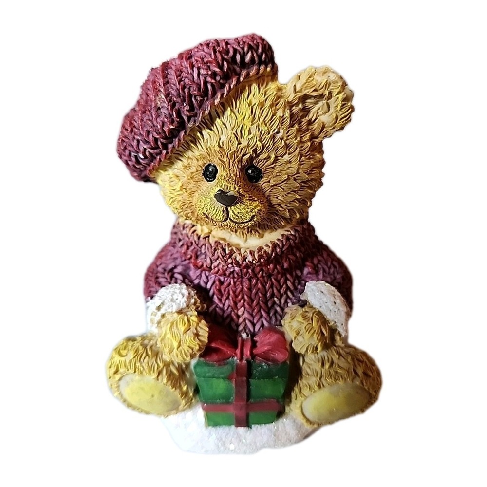 K's Collection Christmas Teddy Bear In Sweater with Wrapped Present Resin 4"‎